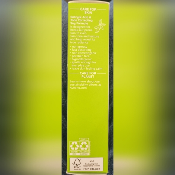 Aveeno Positively Radiant Ckear Complexion Daily Moisturizer - Picture 3 of 5